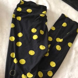 Black & yellow polka dot OS lularoe leggings